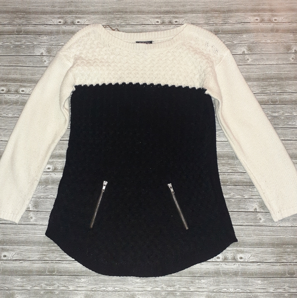Hooked Up By I.O.T. Tunic Sweater